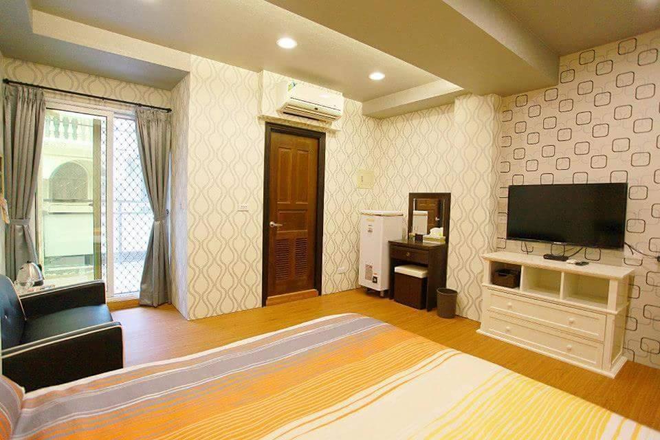 Dream Lake Tainan Exterior photo
