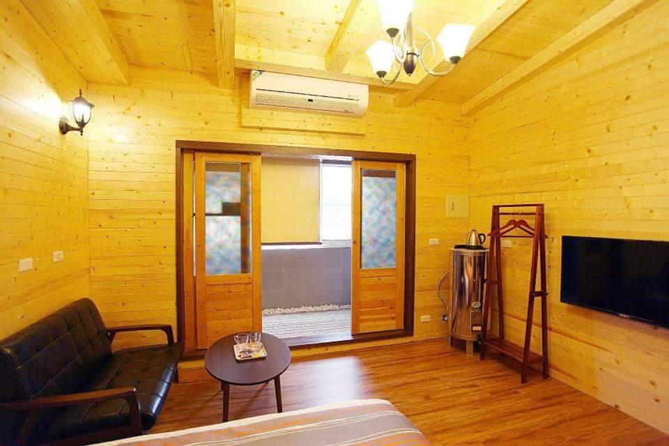 Dream Lake Tainan Exterior photo