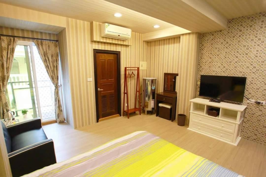Dream Lake Tainan Exterior photo